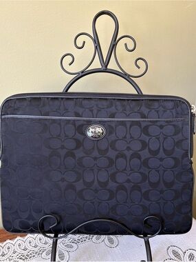 lululemon camera bag Lululemon Cream Crossbody Camera Bag  newdsalem